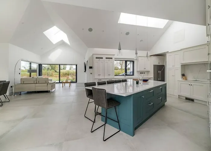 Villa Red Sheds Portarlington *