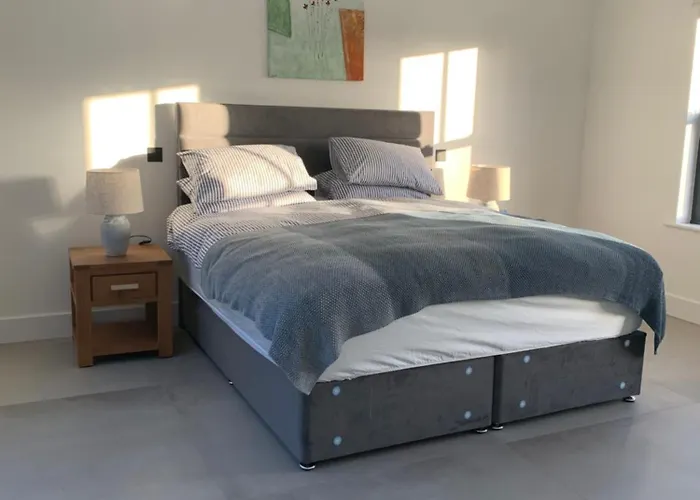 Red Sheds Portarlington Villa *