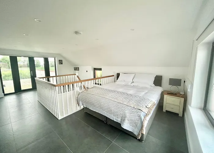 Red Sheds Portarlington Villa *