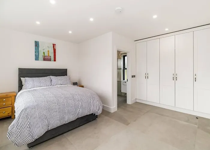 Villa Red Sheds Portarlington *